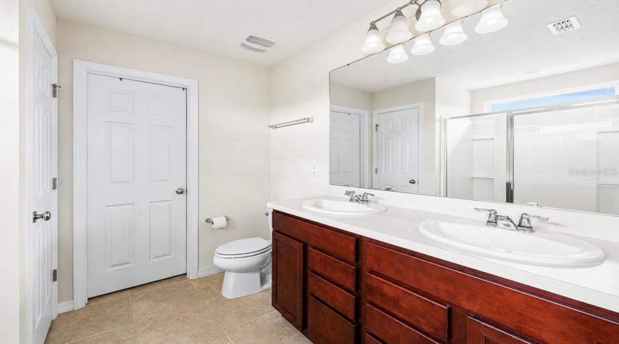 Kissimmee, Florida 34744, 4 Bedroom Bedrooms, ,2 Bathroombathrooms,Residential,For Sale,Vista Verde,0,Mfrs5156347