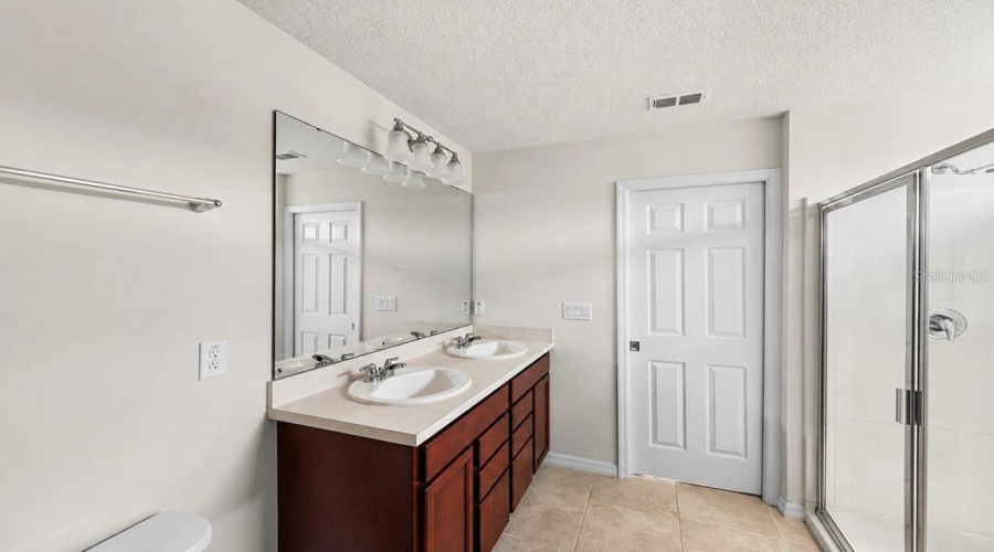 Kissimmee, Florida 34744, 4 Bedroom Bedrooms, ,2 Bathroombathrooms,Residential,For Sale,Vista Verde,0,Mfrs5156347
