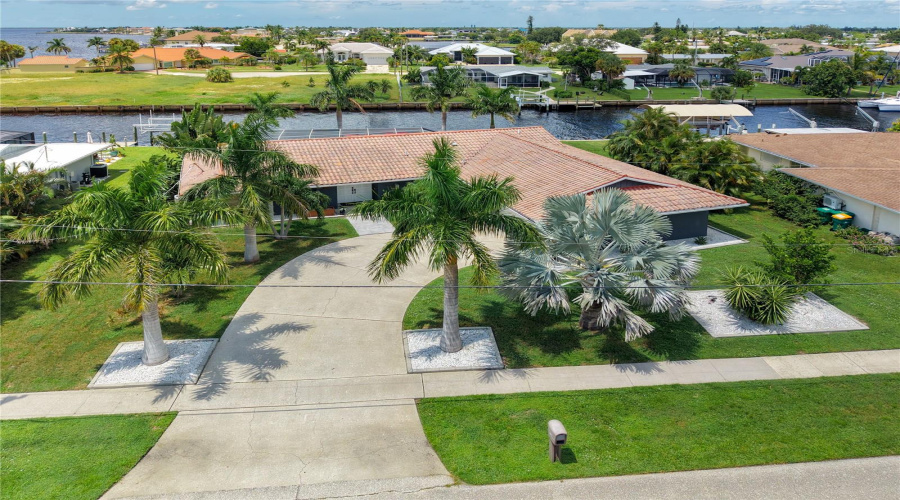Port Charlotte, Florida 33952, 4 Bedroom Bedrooms, ,3 Bathroombathrooms,Residential,For Sale,Crews,0,Mfrd6148464