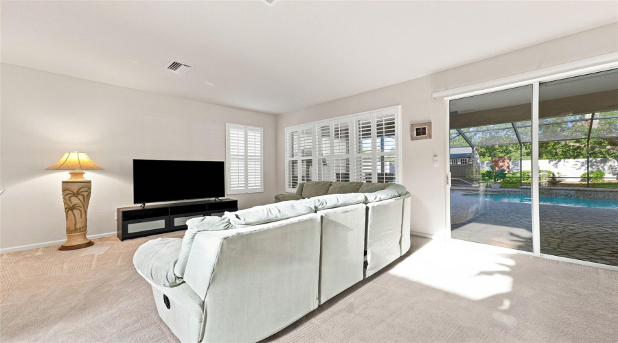 Brooksville, Florida 34604, 4 Bedroom Bedrooms, ,3 Bathroombathrooms,Residential,For Sale,Wake Robin,0,Mfrtb8538773