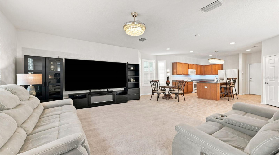 Brooksville, Florida 34604, 4 Bedroom Bedrooms, ,3 Bathroombathrooms,Residential,For Sale,Wake Robin,0,Mfrtb8538773