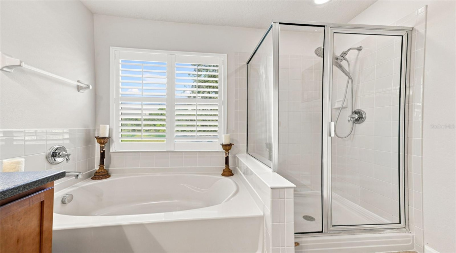 Brooksville, Florida 34604, 4 Bedroom Bedrooms, ,3 Bathroombathrooms,Residential,For Sale,Wake Robin,0,Mfrtb8538773