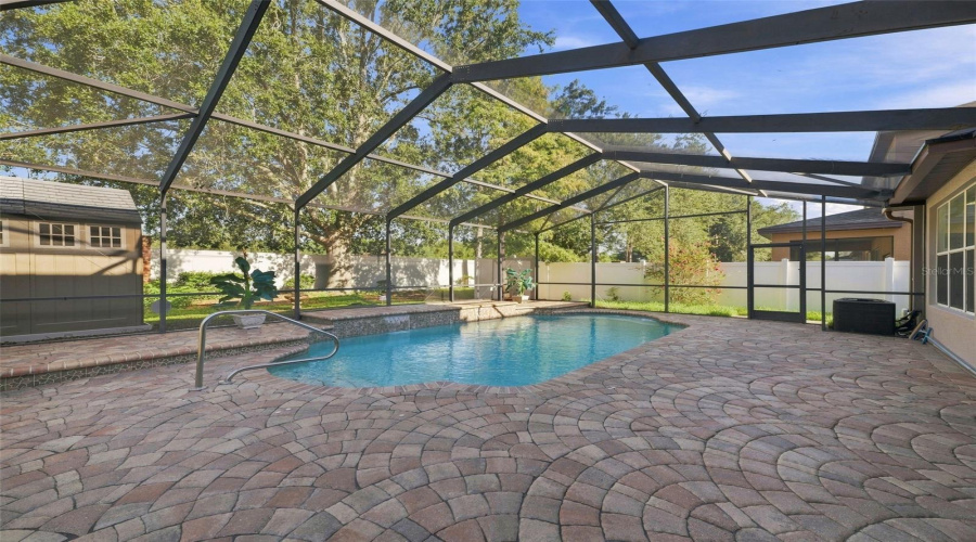Brooksville, Florida 34604, 4 Bedroom Bedrooms, ,3 Bathroombathrooms,Residential,For Sale,Wake Robin,0,Mfrtb8538773