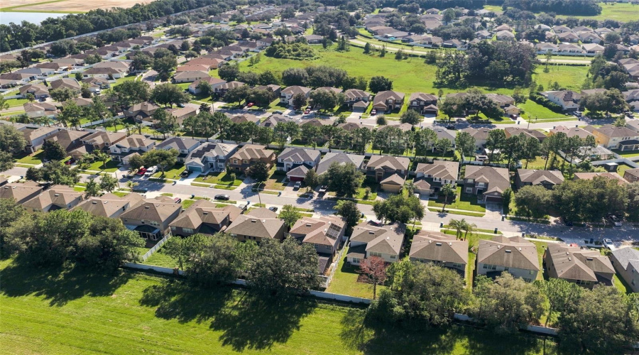 Brooksville, Florida 34604, 4 Bedroom Bedrooms, ,3 Bathroombathrooms,Residential,For Sale,Wake Robin,0,Mfrtb8538773