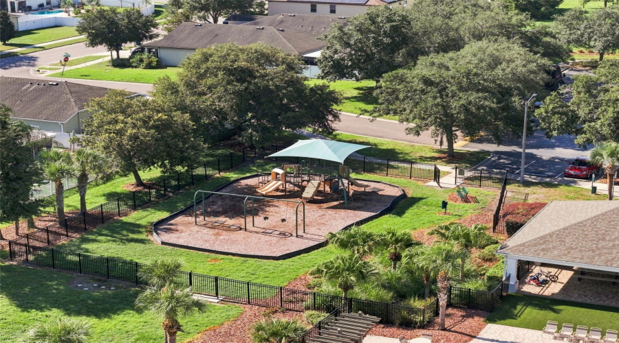 Brooksville, Florida 34604, 4 Bedroom Bedrooms, ,3 Bathroombathrooms,Residential,For Sale,Wake Robin,0,Mfrtb8538773