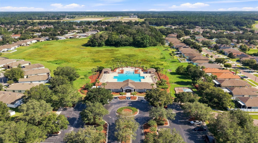 Brooksville, Florida 34604, 4 Bedroom Bedrooms, ,3 Bathroombathrooms,Residential,For Sale,Wake Robin,0,Mfrtb8538773