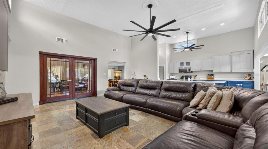 Longwood, Florida 32750, 4 Bedroom Bedrooms, ,3 Bathroombathrooms,Residential,For Sale,Slade,0,Mfro6434529
