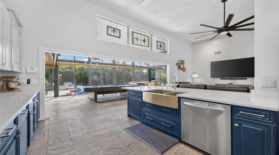 Longwood, Florida 32750, 4 Bedroom Bedrooms, ,3 Bathroombathrooms,Residential,For Sale,Slade,0,Mfro6434529