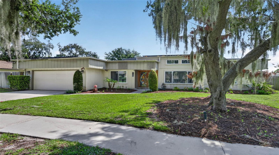 Longwood, Florida 32750, 4 Bedroom Bedrooms, ,3 Bathroombathrooms,Residential,For Sale,Slade,0,Mfro6434529