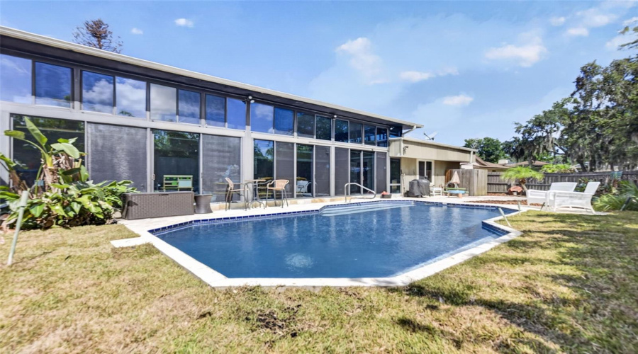 Longwood, Florida 32750, 4 Bedroom Bedrooms, ,3 Bathroombathrooms,Residential,For Sale,Slade,0,Mfro6434529
