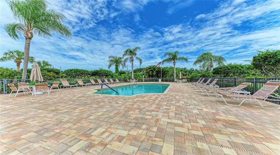 Sarasota, Florida 34238, 2 Bedroom Bedrooms, ,2 Bathroombathrooms,Residential,For Sale,Alamanda,0,Mfra4695839