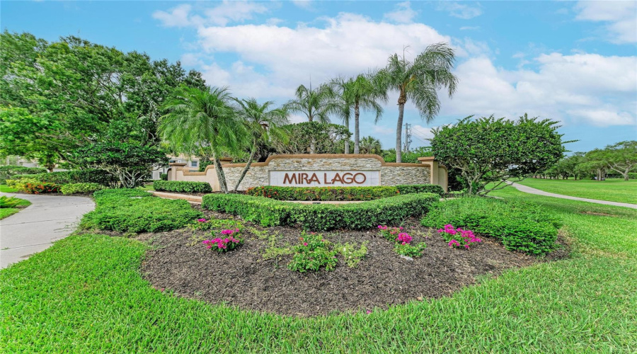 Sarasota, Florida 34238, 2 Bedroom Bedrooms, ,2 Bathroombathrooms,Residential,For Sale,Alamanda,0,Mfra4695839