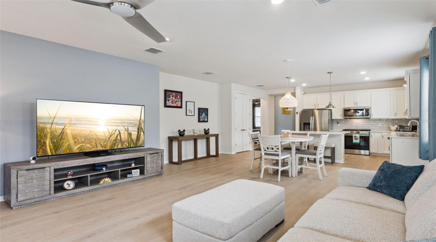 Winter Garden, Florida 34787, 2 Bedroom Bedrooms, ,2 Bathroombathrooms,Residential,For Sale,Gem View,0,Mfro6434476