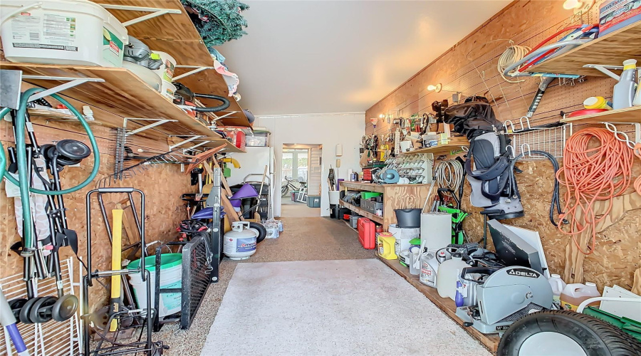 Lake Wales, Florida 33898, 3 Bedroom Bedrooms, ,2 Bathroombathrooms,Residential,For Sale,Orangewood,0,Mfrs5139169