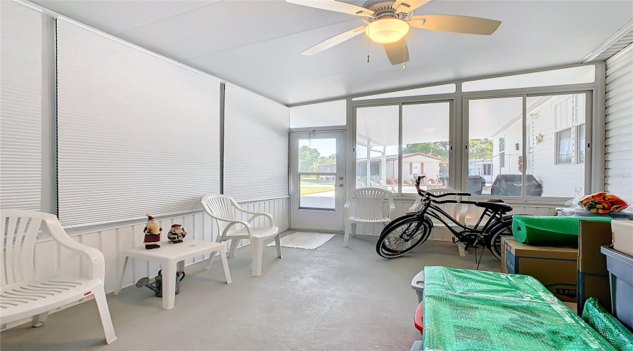 Lake Wales, Florida 33898, 3 Bedroom Bedrooms, ,2 Bathroombathrooms,Residential,For Sale,Orangewood,0,Mfrs5139169