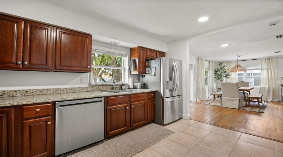 Winter Park, Florida 32789, 3 Bedroom Bedrooms, ,2 Bathroombathrooms,Residential,For Sale,Albert Lee,0,Mfro6435973
