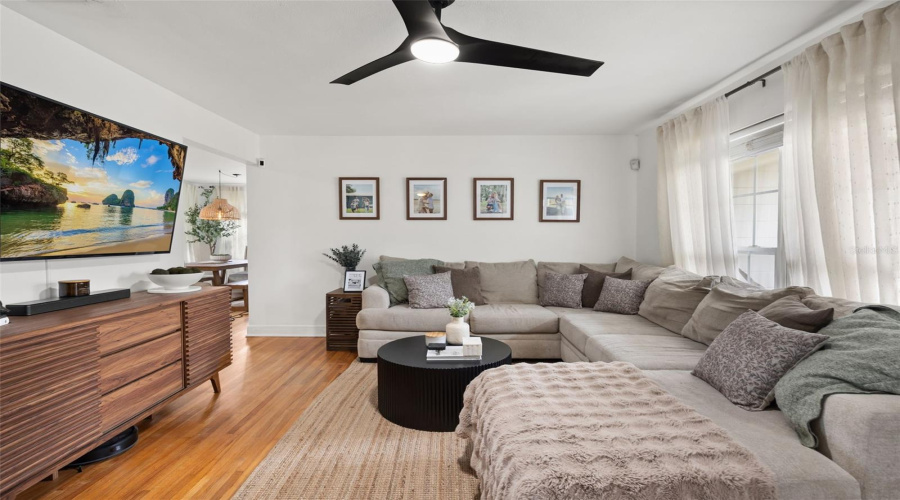 Winter Park, Florida 32789, 3 Bedroom Bedrooms, ,2 Bathroombathrooms,Residential,For Sale,Albert Lee,0,Mfro6435973