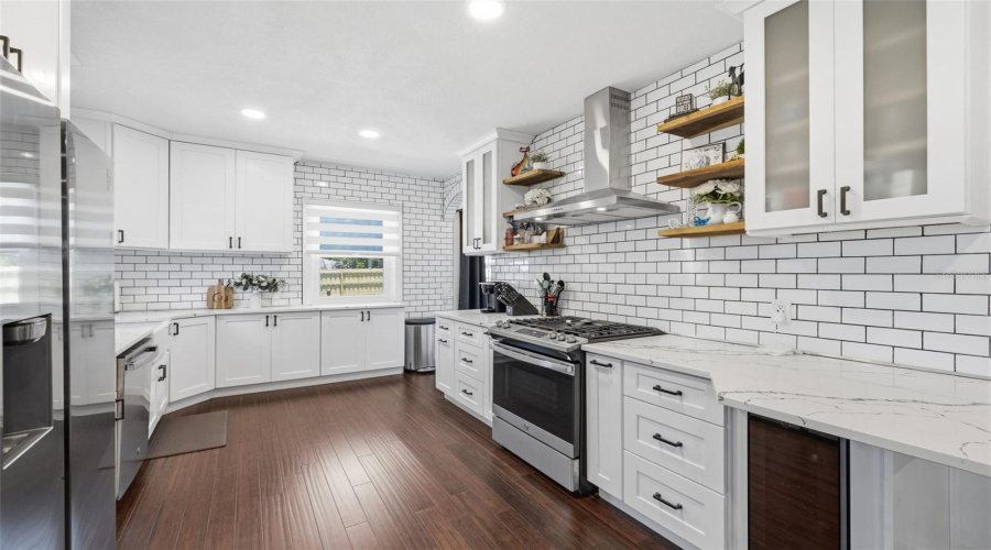 St Petersburg, Florida 33713, 2 Bedroom Bedrooms, ,2 Bathroombathrooms,Residential,For Sale,14Th,0,Mfrtb8510664