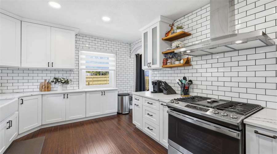 St Petersburg, Florida 33713, 2 Bedroom Bedrooms, ,2 Bathroombathrooms,Residential,For Sale,14Th,0,Mfrtb8510664