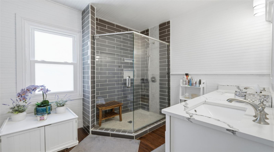 St Petersburg, Florida 33713, 2 Bedroom Bedrooms, ,2 Bathroombathrooms,Residential,For Sale,14Th,0,Mfrtb8510664