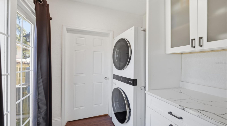 St Petersburg, Florida 33713, 2 Bedroom Bedrooms, ,2 Bathroombathrooms,Residential,For Sale,14Th,0,Mfrtb8510664