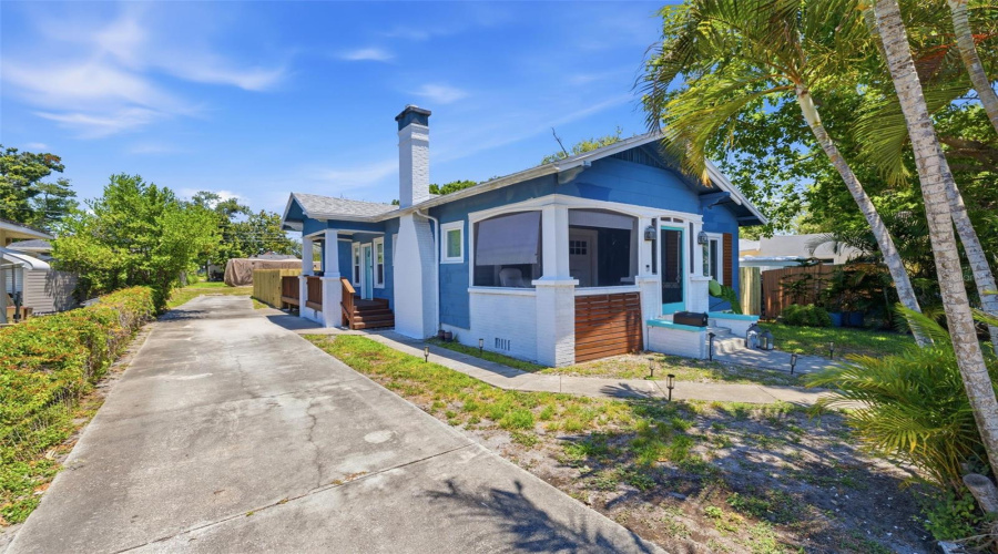 St Petersburg, Florida 33713, 2 Bedroom Bedrooms, ,2 Bathroombathrooms,Residential,For Sale,14Th,0,Mfrtb8510664