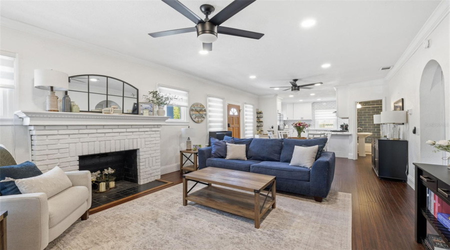St Petersburg, Florida 33713, 2 Bedroom Bedrooms, ,2 Bathroombathrooms,Residential,For Sale,14Th,0,Mfrtb8510664
