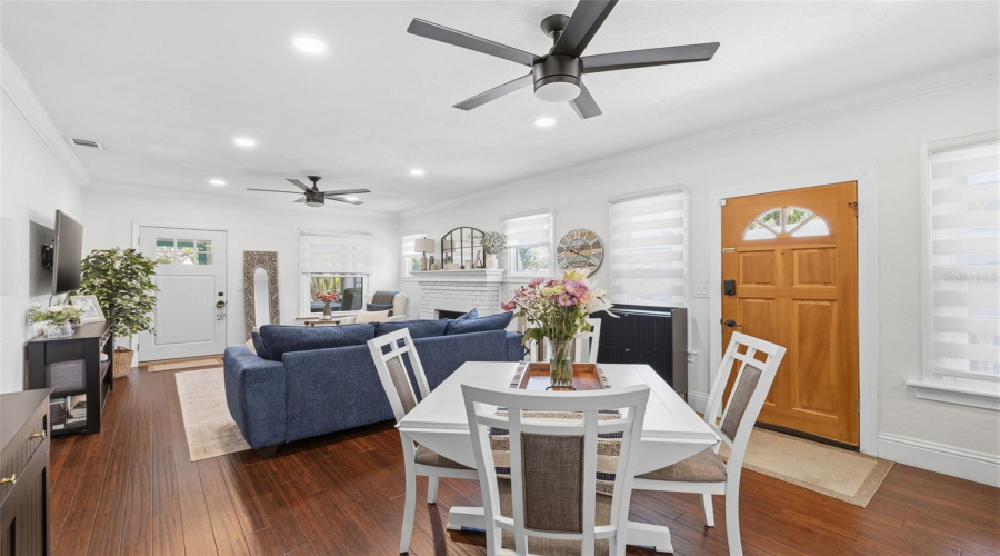 St Petersburg, Florida 33713, 2 Bedroom Bedrooms, ,2 Bathroombathrooms,Residential,For Sale,14Th,0,Mfrtb8510664