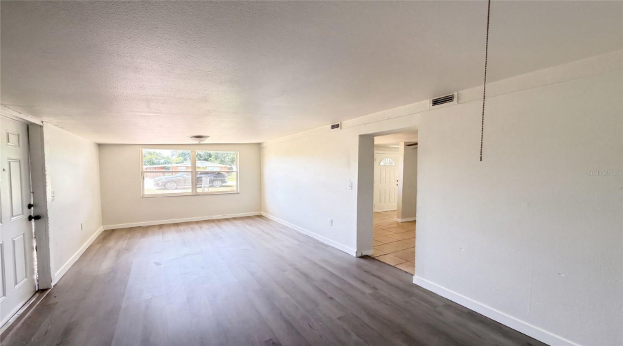 Lake Wales, Florida 33898, 3 Bedroom Bedrooms, ,1 Bathroombathrooms,Residential,For Sale,Bouyer,0,Mfro6434757