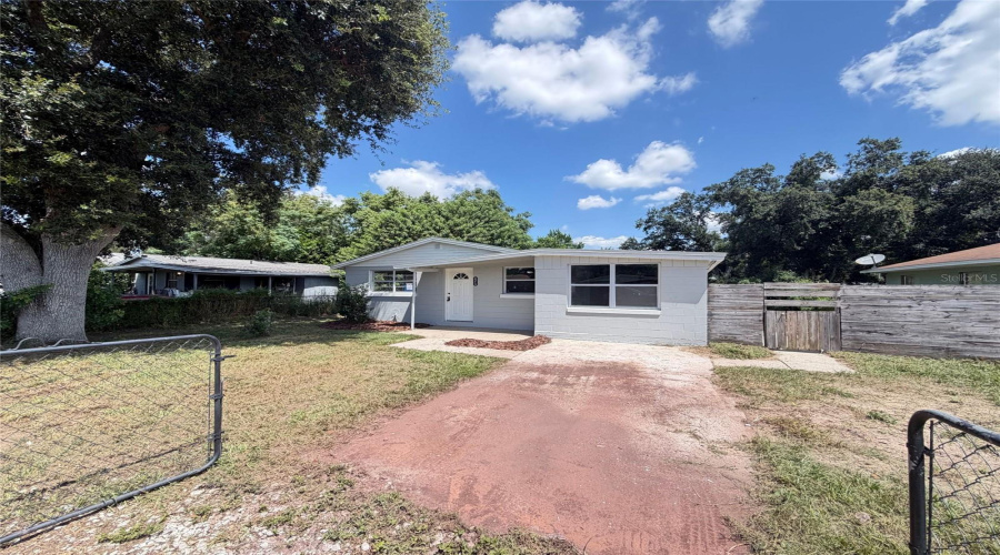 Lake Wales, Florida 33898, 3 Bedroom Bedrooms, ,1 Bathroombathrooms,Residential,For Sale,Bouyer,0,Mfro6434757