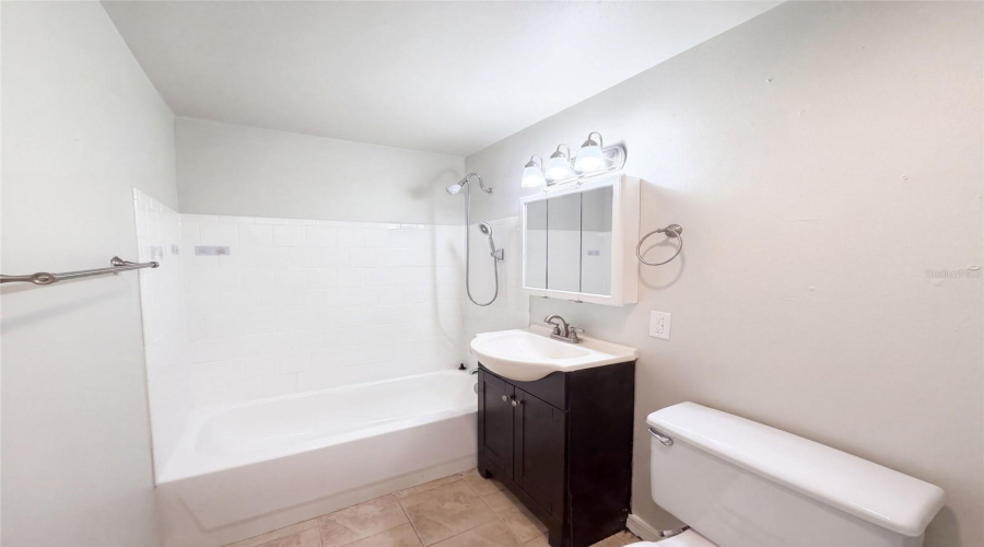 Lake Wales, Florida 33898, 3 Bedroom Bedrooms, ,1 Bathroombathrooms,Residential,For Sale,Bouyer,0,Mfro6434757