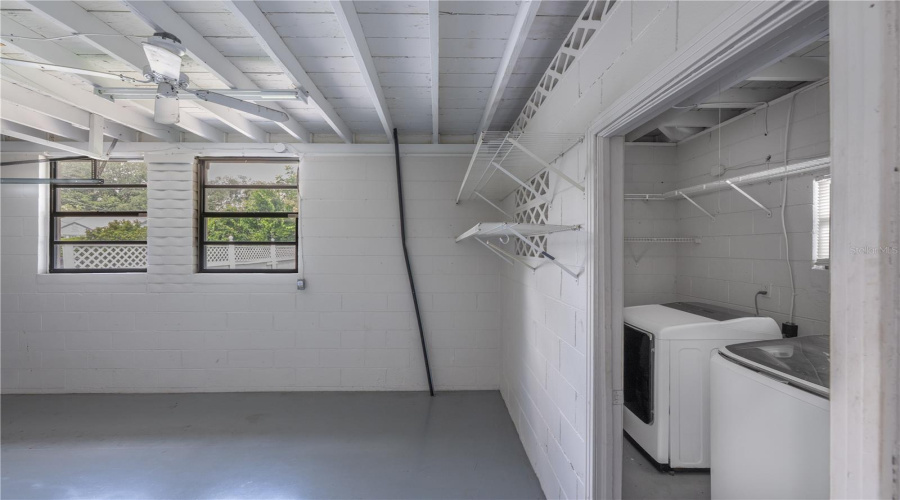 Laundry Room In Garage