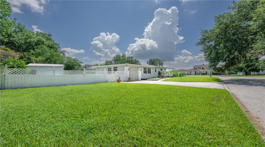 Orlando, Florida 32806, 2 Bedroom Bedrooms, ,2 Bathroombathrooms,Residential,For Sale,Briercliff,0,Mfro6434089