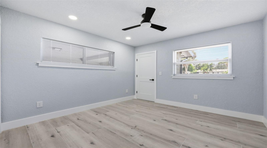 St Petersburg, Florida 33703, 4 Bedroom Bedrooms, ,2 Bathroombathrooms,Residential,For Sale,Huntington,0,Mfrtb8464228