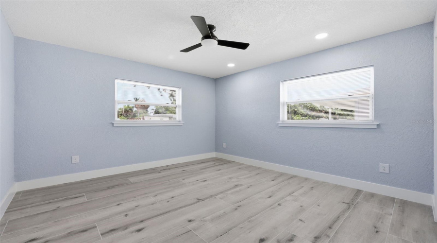 St Petersburg, Florida 33703, 4 Bedroom Bedrooms, ,2 Bathroombathrooms,Residential,For Sale,Huntington,0,Mfrtb8464228