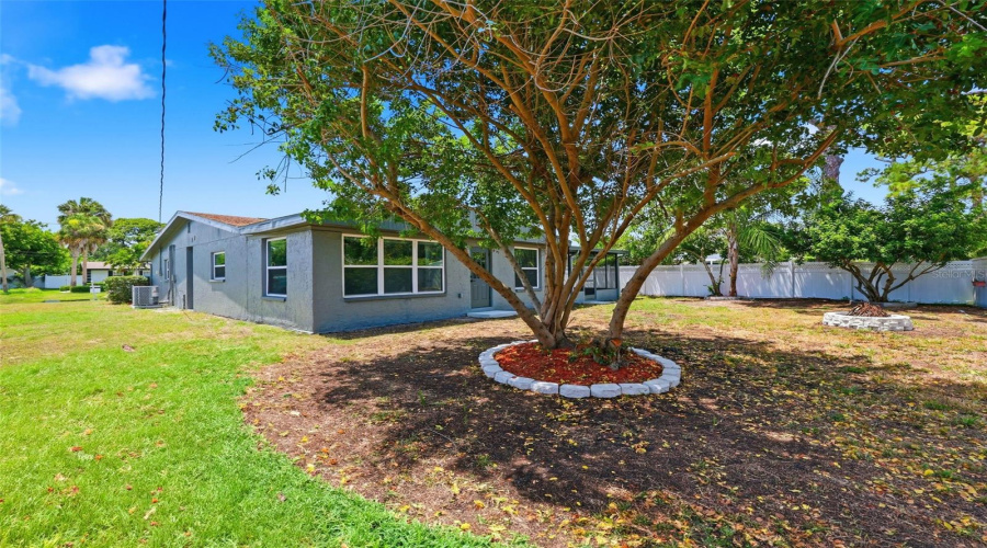 St Petersburg, Florida 33703, 4 Bedroom Bedrooms, ,2 Bathroombathrooms,Residential,For Sale,Huntington,0,Mfrtb8464228