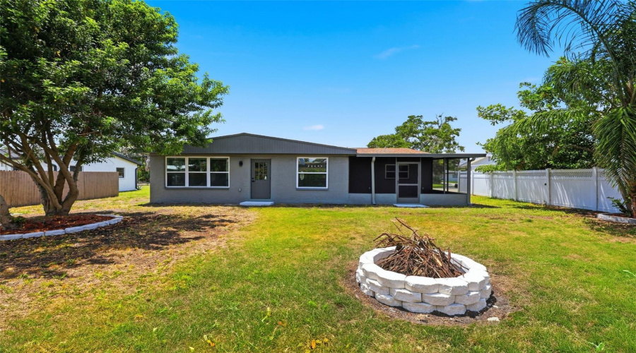 St Petersburg, Florida 33703, 4 Bedroom Bedrooms, ,2 Bathroombathrooms,Residential,For Sale,Huntington,0,Mfrtb8464228