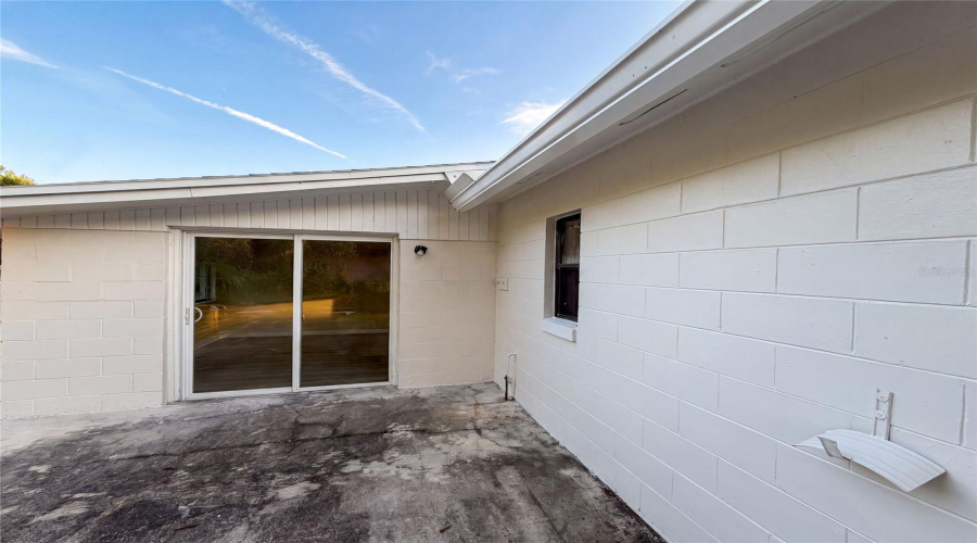 Apopka, Florida 32703, 3 Bedroom Bedrooms, ,1 Bathroombathrooms,Residential,For Sale,Virginia,0,Mfro6420452