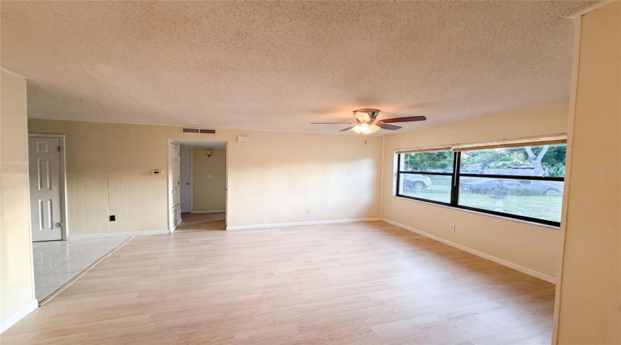 Apopka, Florida 32703, 3 Bedroom Bedrooms, ,1 Bathroombathrooms,Residential,For Sale,Virginia,0,Mfro6420452