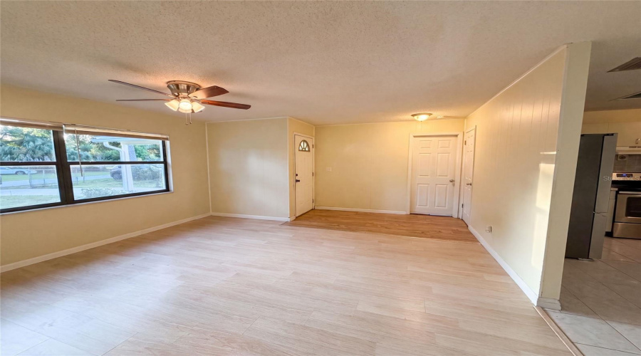 Apopka, Florida 32703, 3 Bedroom Bedrooms, ,1 Bathroombathrooms,Residential,For Sale,Virginia,0,Mfro6420452