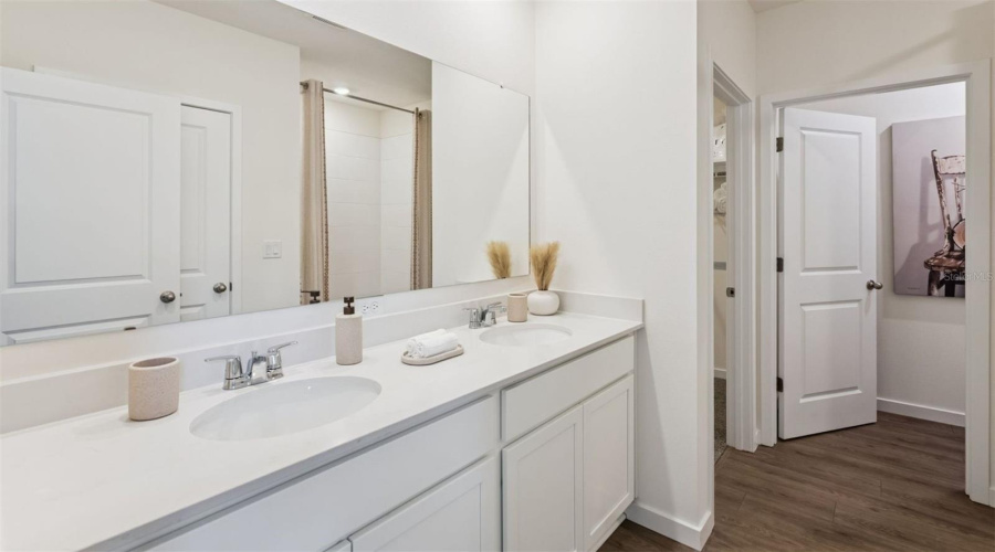 Apopka, Florida 32703, 4 Bedroom Bedrooms, ,3 Bathroombathrooms,Residential,For Sale,Gull,0,Mfro6419277