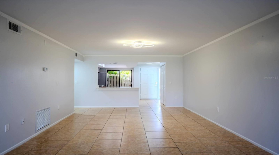 Sarasota, Florida 34231, 2 Bedroom Bedrooms, ,2 Bathroombathrooms,Residential,For Sale,Summer Side,0,Mfra4701861