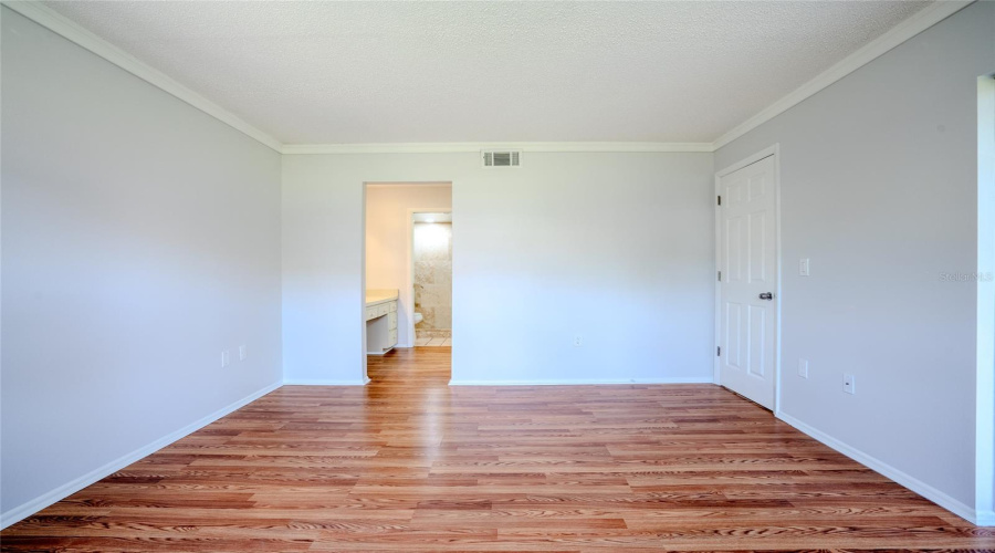 Sarasota, Florida 34231, 2 Bedroom Bedrooms, ,2 Bathroombathrooms,Residential,For Sale,Summer Side,0,Mfra4701861
