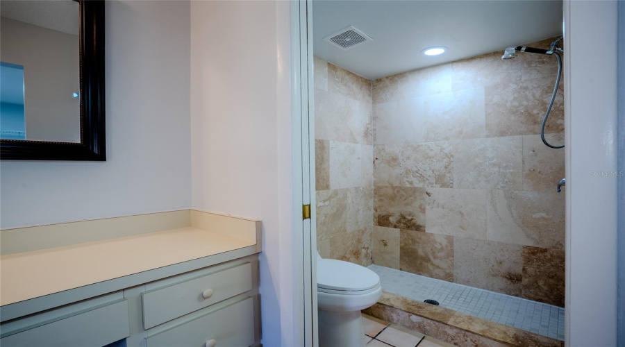 Sarasota, Florida 34231, 2 Bedroom Bedrooms, ,2 Bathroombathrooms,Residential,For Sale,Summer Side,0,Mfra4701861