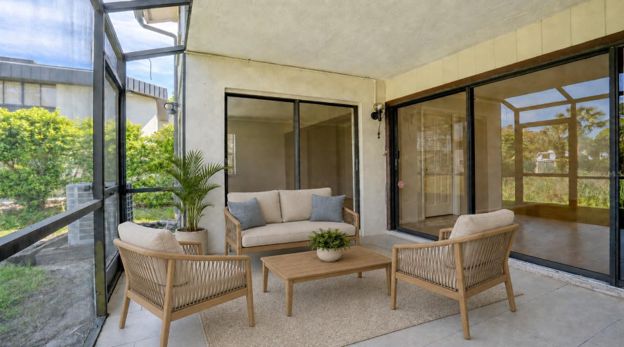 Sarasota, Florida 34231, 2 Bedroom Bedrooms, ,2 Bathroombathrooms,Residential,For Sale,Summer Side,0,Mfra4701861