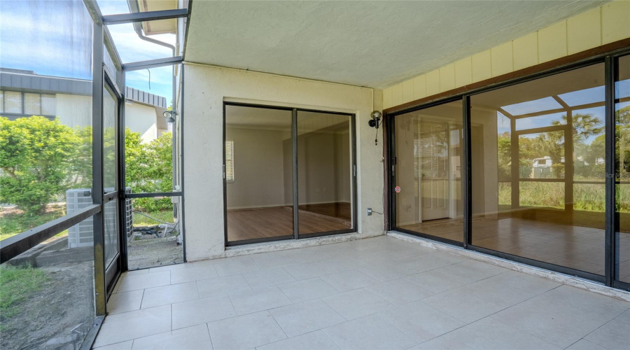Sarasota, Florida 34231, 2 Bedroom Bedrooms, ,2 Bathroombathrooms,Residential,For Sale,Summer Side,0,Mfra4701861