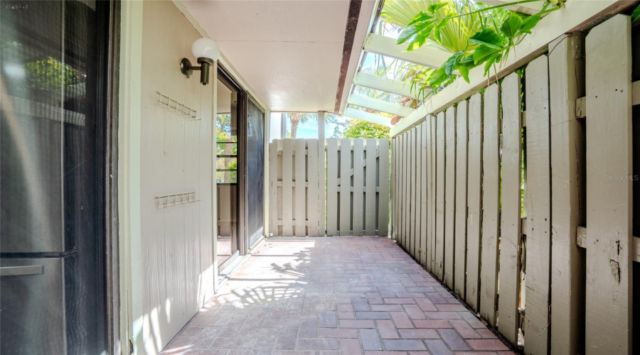 Sarasota, Florida 34231, 2 Bedroom Bedrooms, ,2 Bathroombathrooms,Residential,For Sale,Summer Side,0,Mfra4701861