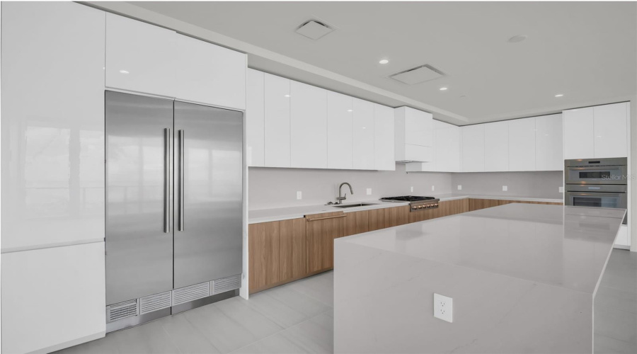 St Petersburg, Florida 33701, 3 Bedroom Bedrooms, ,3 Bathroombathrooms,Residential,For Sale,Central,0,Mfrtb8517369