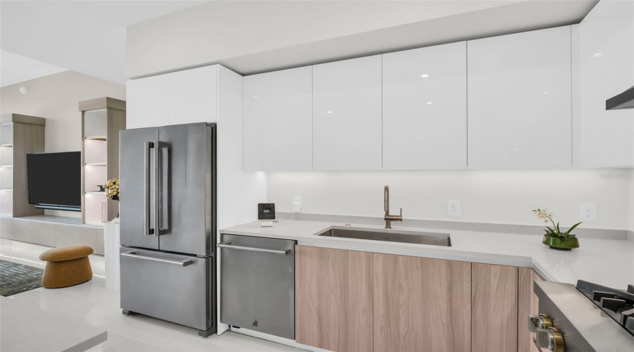 St Petersburg, Florida 33701, 3 Bedroom Bedrooms, ,3 Bathroombathrooms,Residential,For Sale,Central,0,Mfrtb8517369