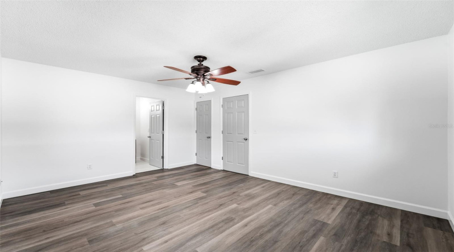 Deltona, Florida 32725, 2 Bedroom Bedrooms, ,2 Bathroombathrooms,Residential,For Sale,Old Mill,0,Mfrv4950236
